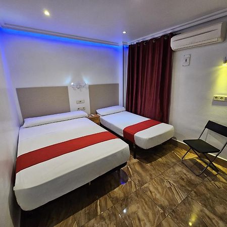 Hostal Las Vegas Madrid Exterior photo