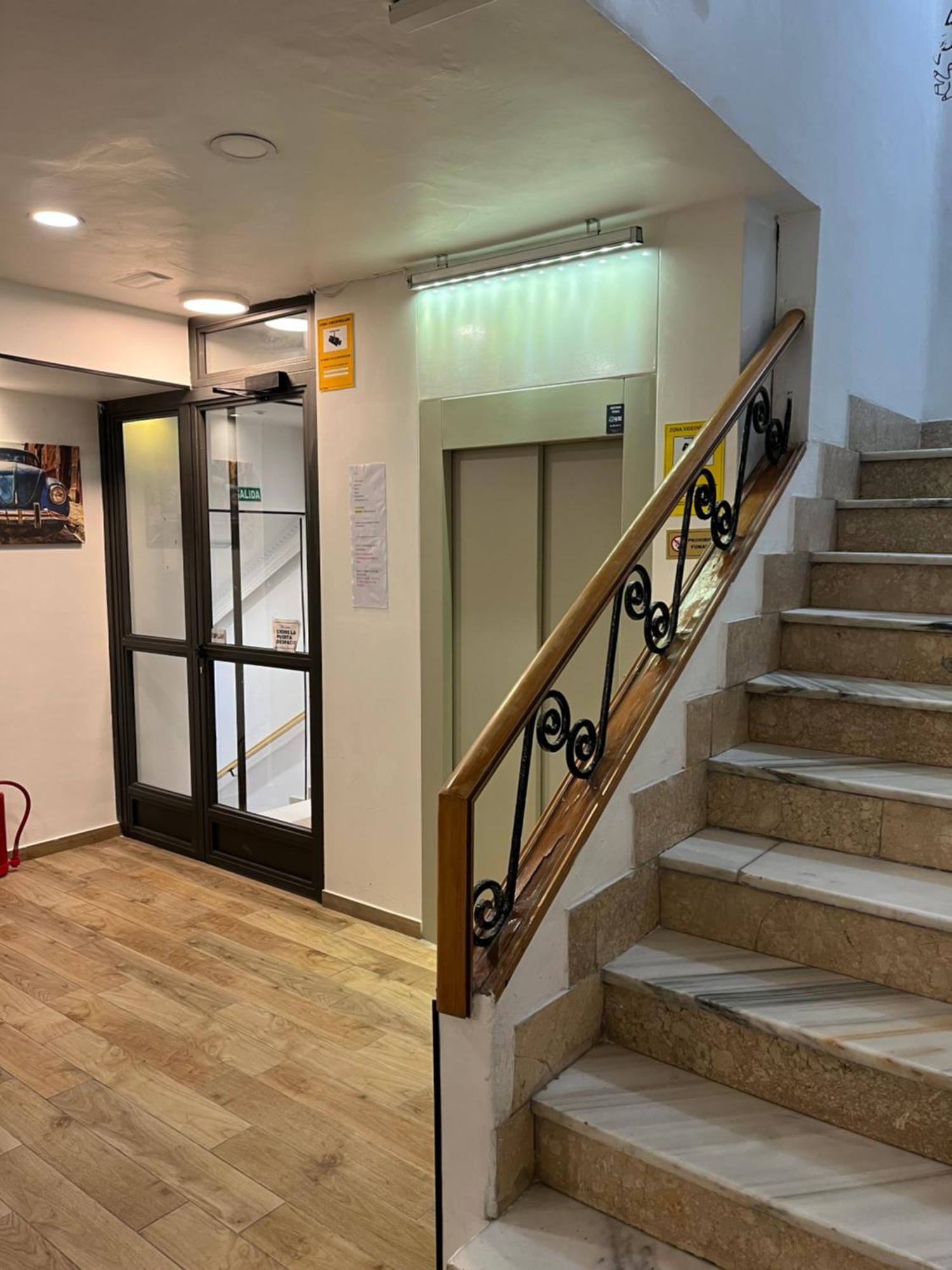 Hostal Las Vegas Madrid Exterior photo