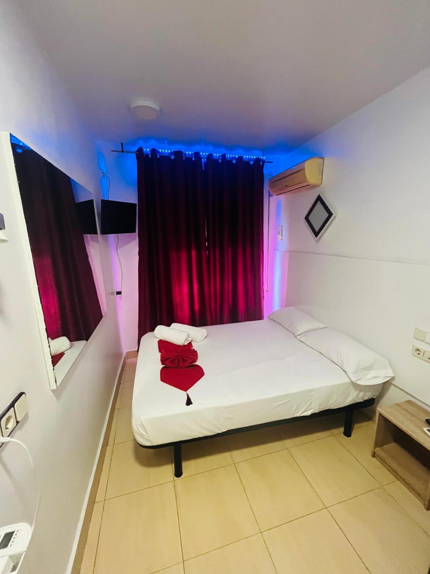 Hostal Las Vegas Madrid Exterior photo