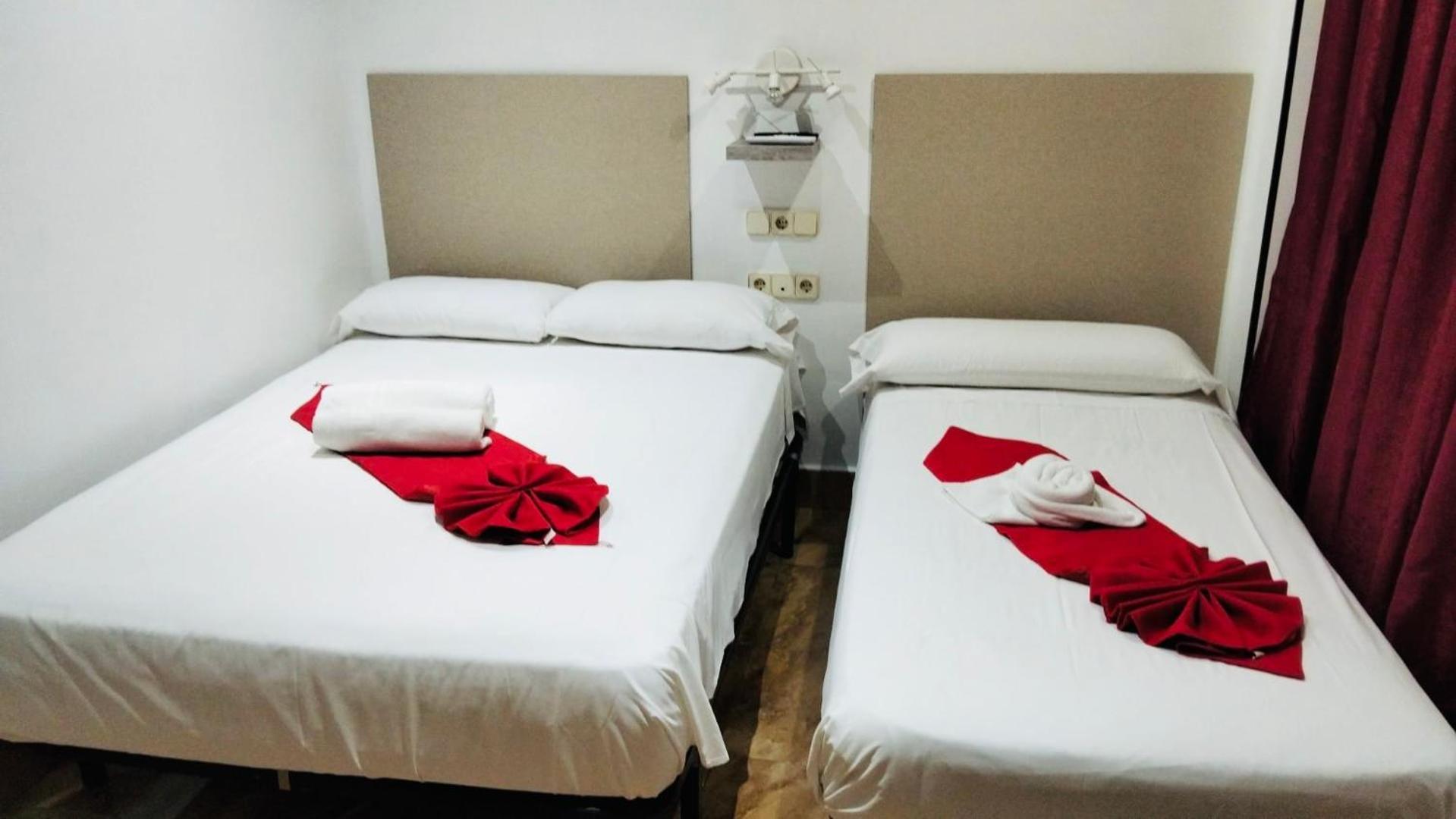 Hostal Las Vegas Madrid Exterior photo